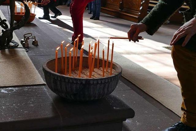 Friedensgebete in Waldkirch und Elzach: Kerzen und Gebete