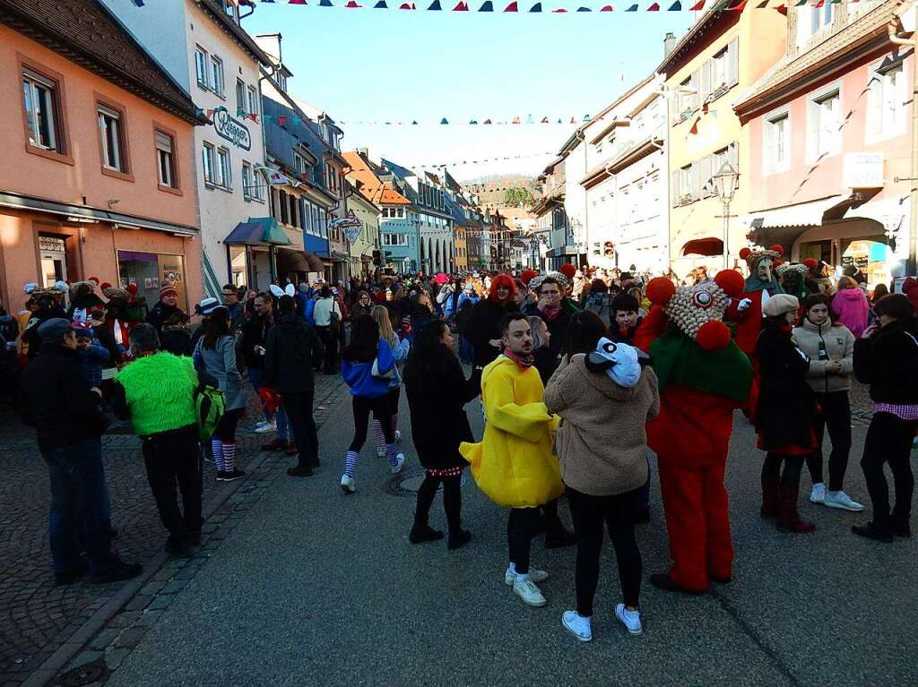 In Elzach war am Sonntagnachmittag ebenfalls einiges los – sowohl was die Zahl der Schuttig als auch die Zahl der Schaulustigen angeht.