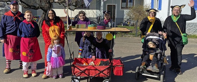 50 Sigkeitenstnde fr Klein und Gro...n weiteren, mobilen Stand auf Rdern.   | Foto: privat