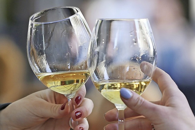 Noch lngst ist fr die Gastronomen in... schauen hoffnungsvoll auf den Sommer.  | Foto: David Young (dpa)