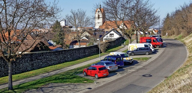 Fr Diskussionen sorgte ein Bauvorhabe...n Grabenzone der Endinger Stadtmauer.   | Foto: Martin Wendel