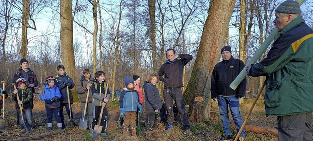 Einsatz und Spa im Wald hatten die Ju...uferprojekt nach der Pandemie-Pause.   | Foto: Edelgard Kublank