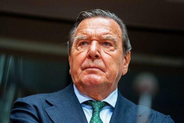 Genossen im Kreis Emmendingen wenden sich von der einstigen Leitfigur Gerhard Schröder ab
