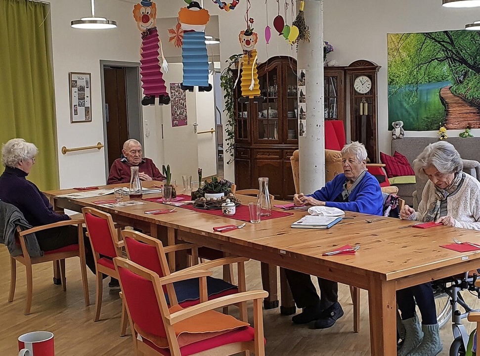 Die große Wohnküche ist das Herzstück der Umkircher Senioren-WG.   | Foto: Julius Wilhelm Steckmeister