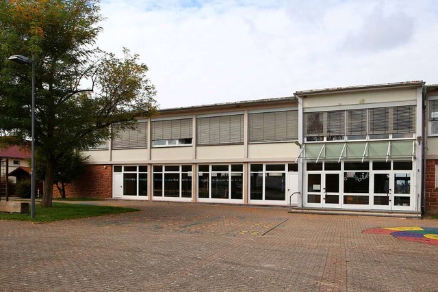 Die alte Grundschule in Dundenheim soll als Unterkunft fr Geflchtete dienen.  | Foto: Christoph Breithaupt