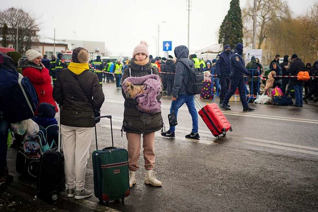 Hunderttausende Ukrainerinnen und Ukra...N-Flchtlingshilfswerk auf der Flucht.  | Foto: Renata Brito (dpa)