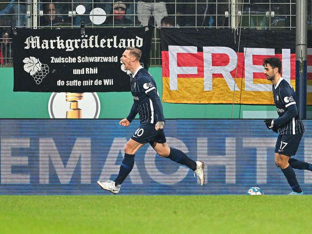 Der SC Freiburg steht im Halbfinale des DFB-Pokals.