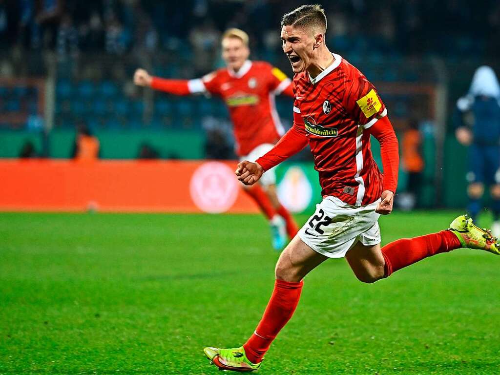 Der SC Freiburg steht im Halbfinale des DFB-Pokals.