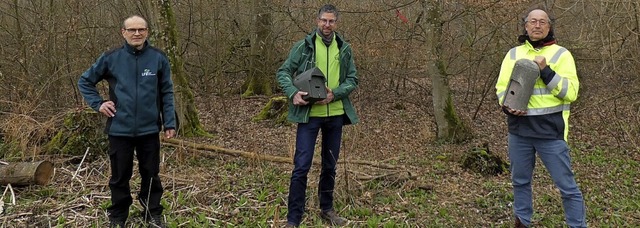 Marchs Forstrevierleiter Martin Ehrler...Nistksten  im Neuershauser Mooswald.   | Foto: Forstverwaltung LKBH