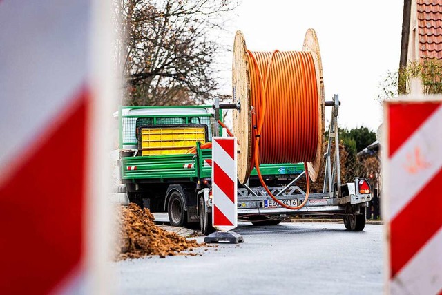 Die Arbeiten fr schnelles Internet be...werden alle gleichzeitig: zum Schluss.  | Foto: Moritz Frankenberg (dpa)