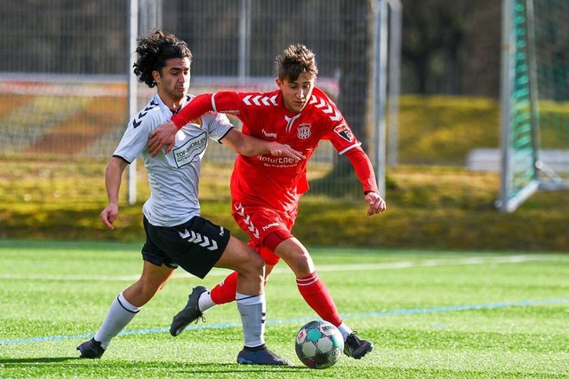 Mit Mut nach vorne: Der Lrracher Aue... frher in der Jugend des SC Freiburg.  | Foto: Gerd Gruendl