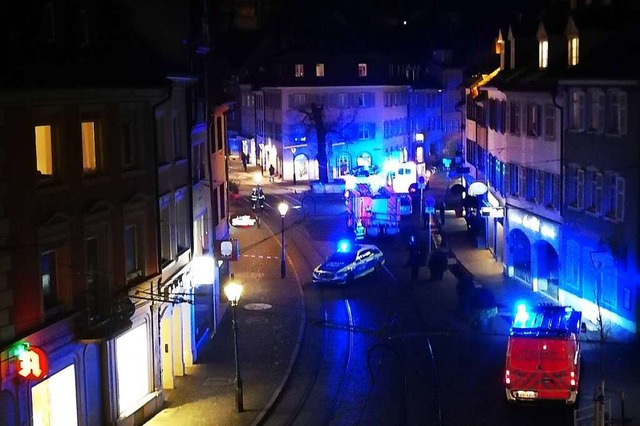 Wegen eines Feuerwehreinsatzes war der...ich Oberlinden in Freiburg abgesperrt.  | Foto: Tamina Nitschmann