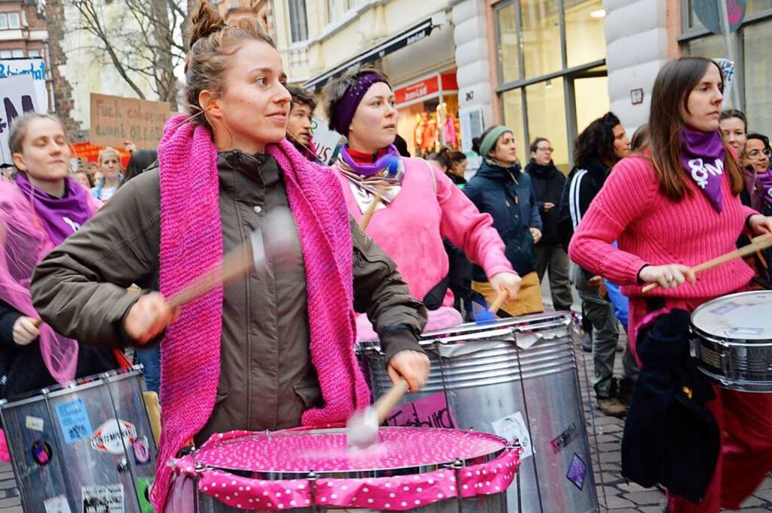 Auch 2020 gingen Frauen am Weltfrauentag auf die Straße.  | Foto: Sofie Hovmand