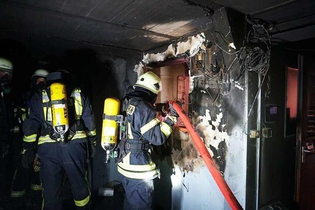 Brand in Bürogebäude durch beherzten Einsatz schnell gelöscht