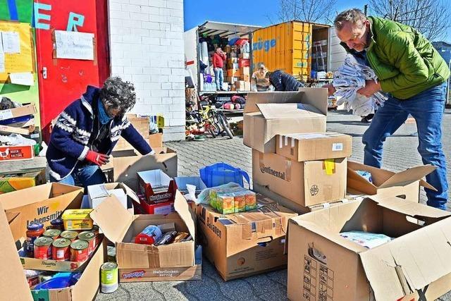 Groer Andrang an Freiburger Sammelstelle fr Care-Pakete