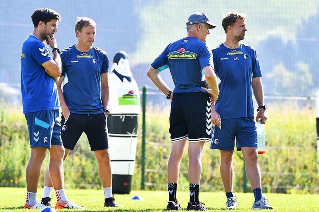 Das Freiburger Trainerteam in Schruns:... Es fehlt Athletiktrainer Daniel Wolf.  | Foto: Achim Keller