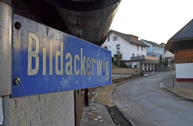 Der Bildackerweg in Husern soll ausge...wrmerohre und Glasfaserkabel verlegt.  | Foto: Sebastian Barthmes