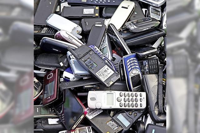 Alte Handys sammeln für den Naturschutz