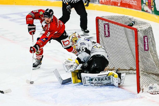 Zweifacher Torschtze in Kaufbeuren: Nikolas Linsenmaier.  | Foto: BEAUTIFUL SPORTS/G. Hubbs via www.imago-images.de