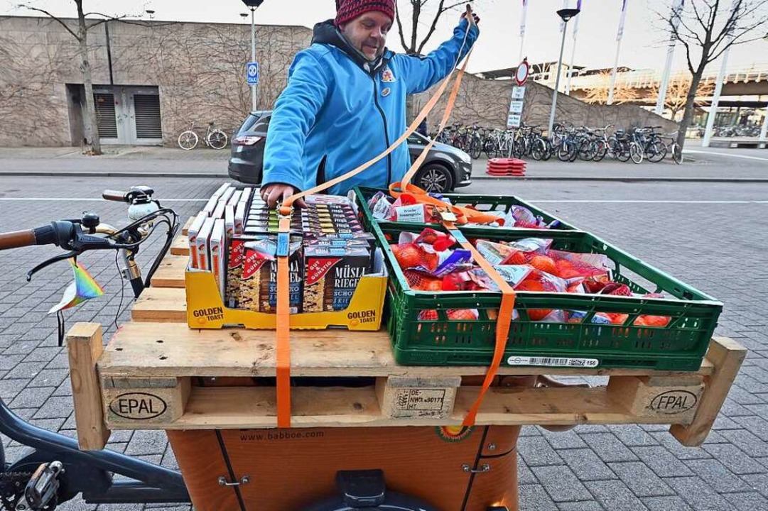 Anlieferung via Lastenrad: Nahrungsmittel für den Transport.  | Foto: Michael Bamberger