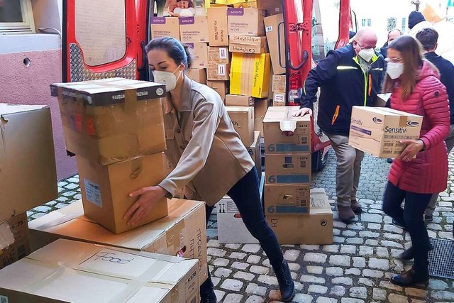 In Titisee-Neustadt wurden in den verg...n Abtransport in die Ukraine verladen.  | Foto: Peter Stellmach