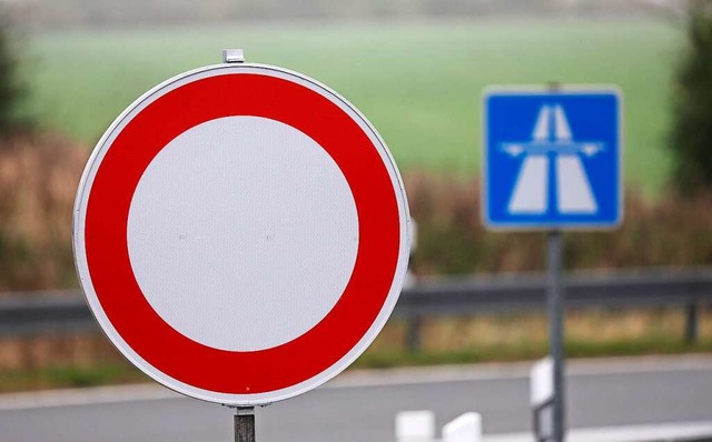 Der Landesverkehrsminister fordert den...Bundesstrae sei leistungsfhig genug.  | Foto: Bernd Wstneck