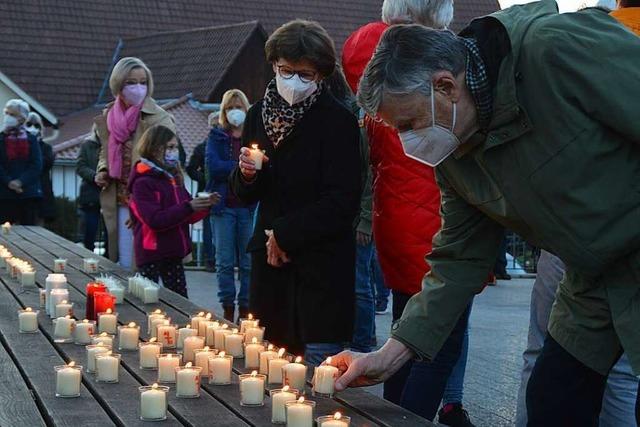 200 Menschen beteiligen sich an Mahnwache in Vörstetten