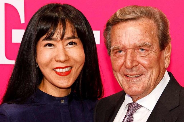 Soyeon Schrder-Kim und Gerhard Schrder  | Foto: Christoph Hardt (imago)