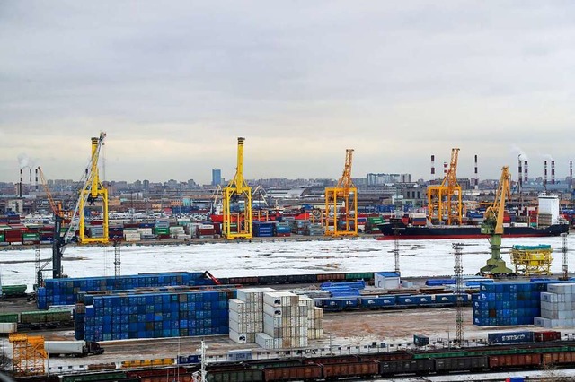 Blick auf den Hafen von St. Petersburg  | Foto: Igor Russak (dpa)