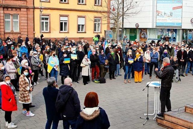 250 Menschen kommen in Lahr zur Kundgebung gegen den Krieg in der Ukraine