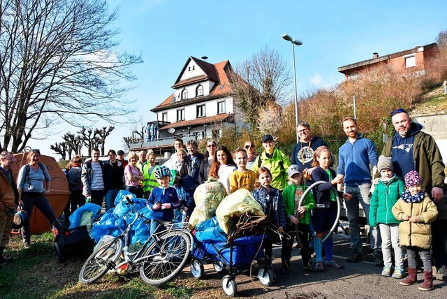 Auch Fahrrad, Wok und Staubsauger wurd...i m Clean-Up in Grenzach aufgesammelt.  | Foto: Heinz und Monika Vollmar