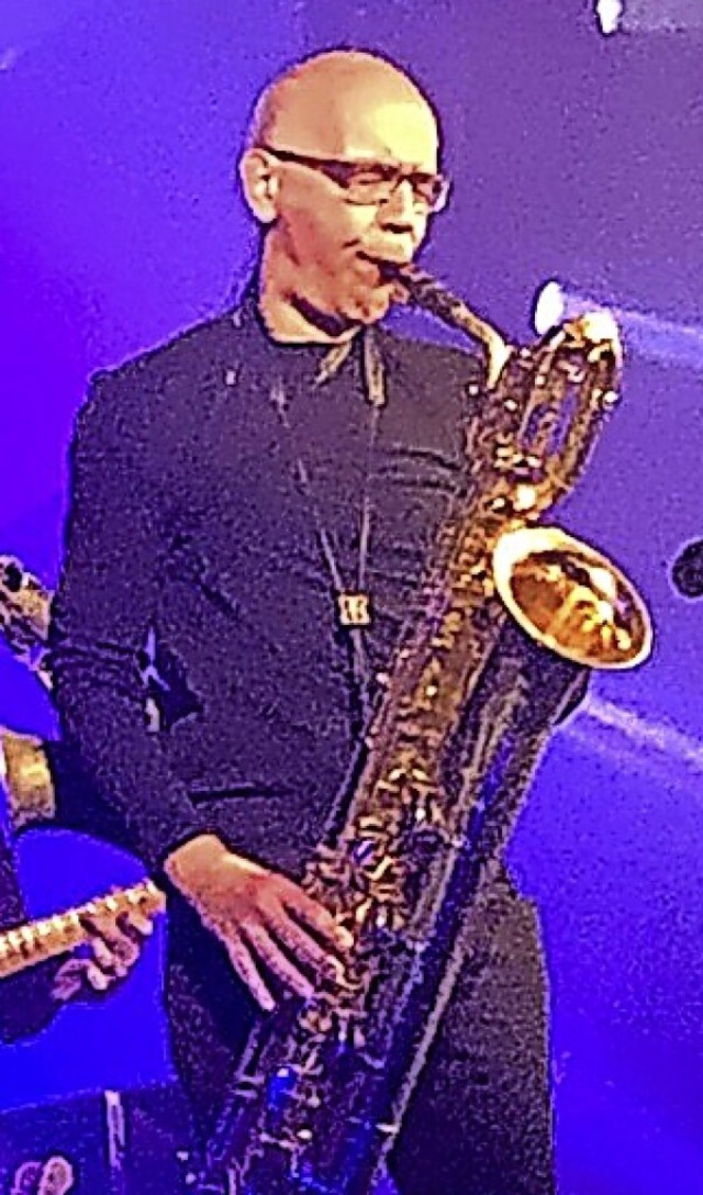 Bernd Winterschladen am Saxofon  | Foto: Bernadette Andr