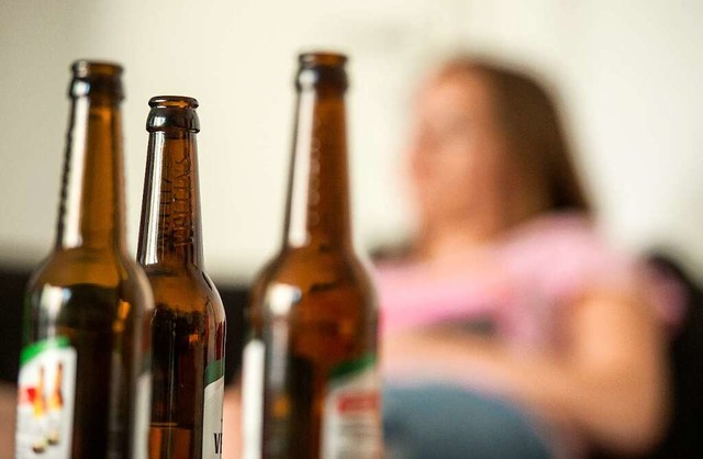 bermiger Alkoholkonsum bleibt die verbreitetste Sucht.  | Foto: Alexander Heinl