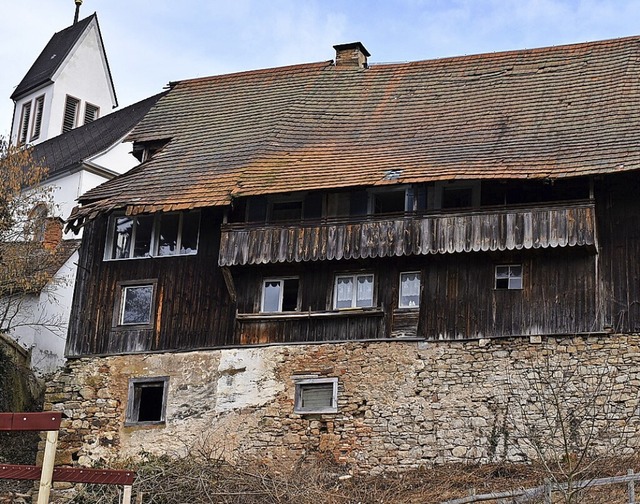 Der Zahn der Zeit hat seine Spuren am ...teil. Das Gebude wird nun abgerissen.  | Foto:  