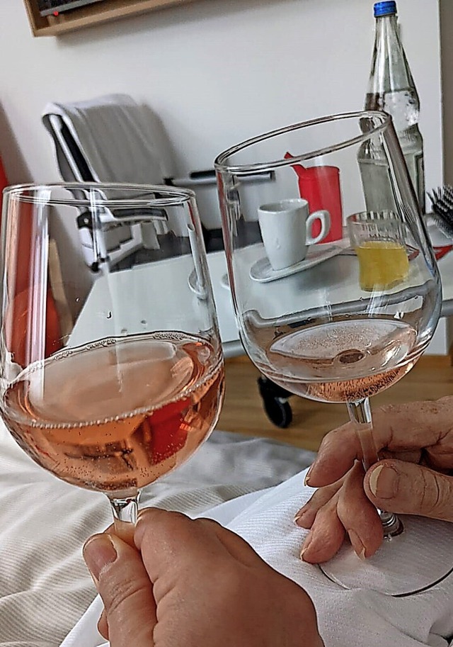 Auch whrend der Sterbebegleitung habe...emeinsam ein gutes Glas Wein genossen.  | Foto:  privat