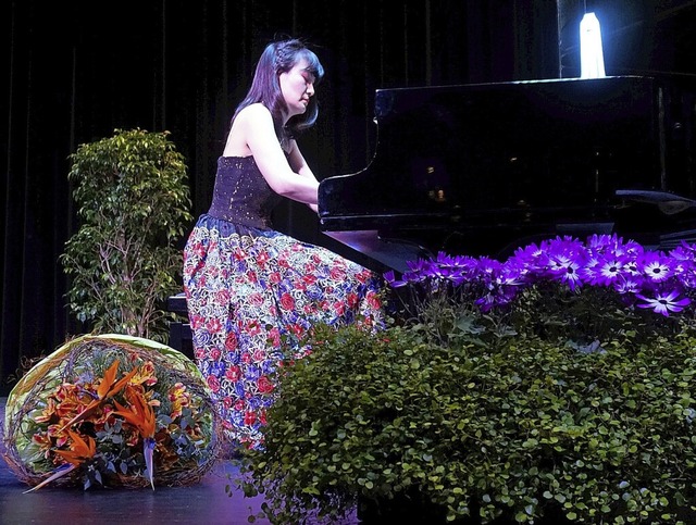 Keiko Hattoris Klavierspiel &#8211; hi...gwelten voller Leidenschaft und Tiefe.  | Foto: suedkurier