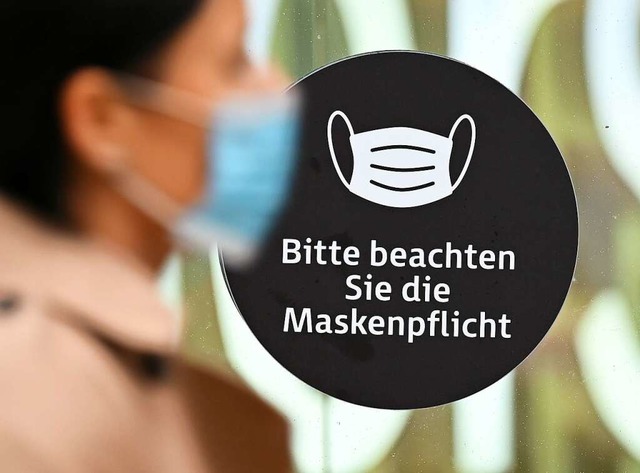 An vielen Orten soll die Maskenpflicht ab 20. März entfallen. | Foto: Arne Dedert (dpa) An vielen Orten soll die Maskenpflicht ab 20. März entfallen. | Foto: Arne Dedert (dpa)
