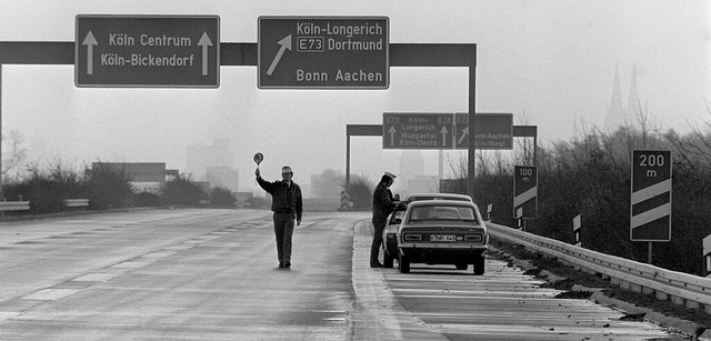 Kaum was los auf Deutschlands Straen:...an diesem Tag ihre Fahrzeuge benutzen.  | Foto: Roland Scheidemann