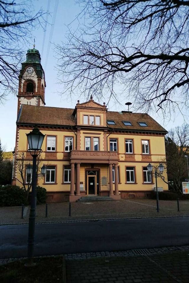 Um das Kollnauer Rathaus barrierefreie...en. Innen wre Platz fr einen Aufzug.  | Foto: Sylvia Sredniawa