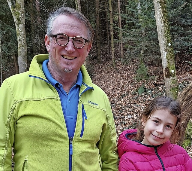 Frster Markus Mller und Zisch-Reporterin Sophia Lehmann im Wald  | Foto: privat