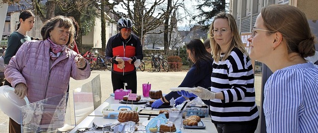 <BZ-FotoAnlauf>Kita und Schule Hausen:...r den guten Zweck fand regen Zuspruch.  | Foto: Ralph Lacher