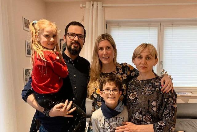 Eine Familie aus Neuried hat fnf Geflchtete aus der Ukraine aufgenommen