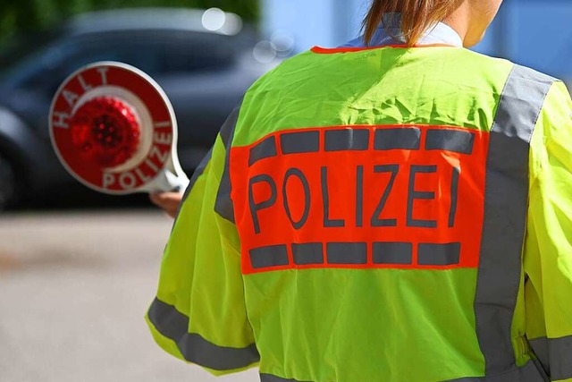 Das abgelaufene Versicherungskennzeich...-Scooter-Fahrer stoppten (Symbolfoto).  | Foto: Jonas Hirt