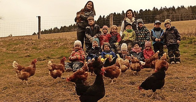 <BZ-FotoAnlauf>Bauernhofkindergarten I...en links) den Erls der Spendenaktion.  | Foto: Kurt Meier