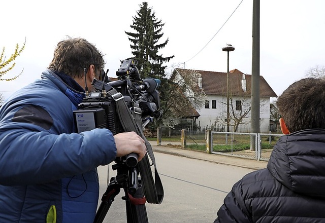 Letztlich hat&#8217;s geklappt, das St... ein glcklich vereintes Paar filmen.   | Foto: Christoph Breithaupt