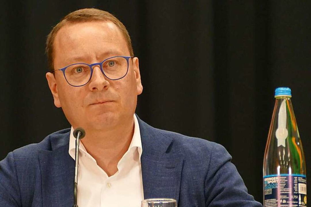 Sebastian Rtzer, hier bei einer Podiumsdiskussion Anfang des Monats.  | Foto: Sylvia Sredniawa