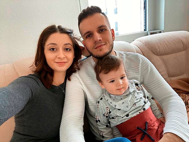 Selfie mit Familie: Josipa Pavkovic (l...ingend die passende Stammzellenspende.  | Foto: Josipa Pavkovic