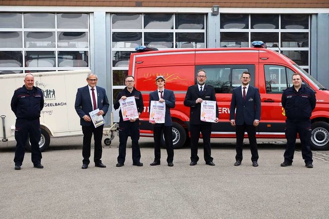 Vertreter von Musikverein und Feuerwehr freuen sich auf das gemeinsame Fest.  | Foto: Christoph Breithaupt