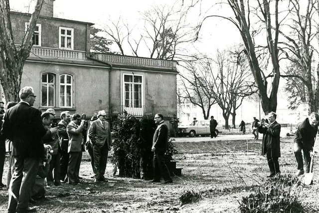 Historisches Bild: Der damalige Oberb...es Rathausneubaus an der Luisenstrae.  | Foto: Stadt Lrrach