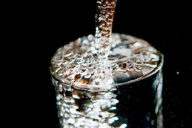 Gengend Trinkwasser soll auch knftig in Lffingen zur Verfgung stehen.  | Foto: Oliver Berg (dpa)